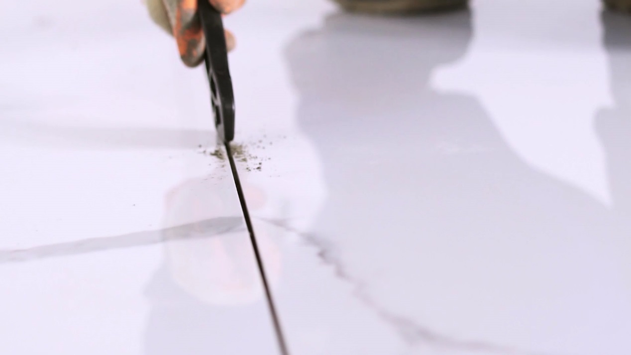 C:\Users\boris.wang\Desktop\DUNLOP德系工藝 - 大幅面陶瓷薄板鋪貼系統方案\施工過程圖集\大板鋪貼教學（無字幕版）.00_07_04_23.靜止098.jpg